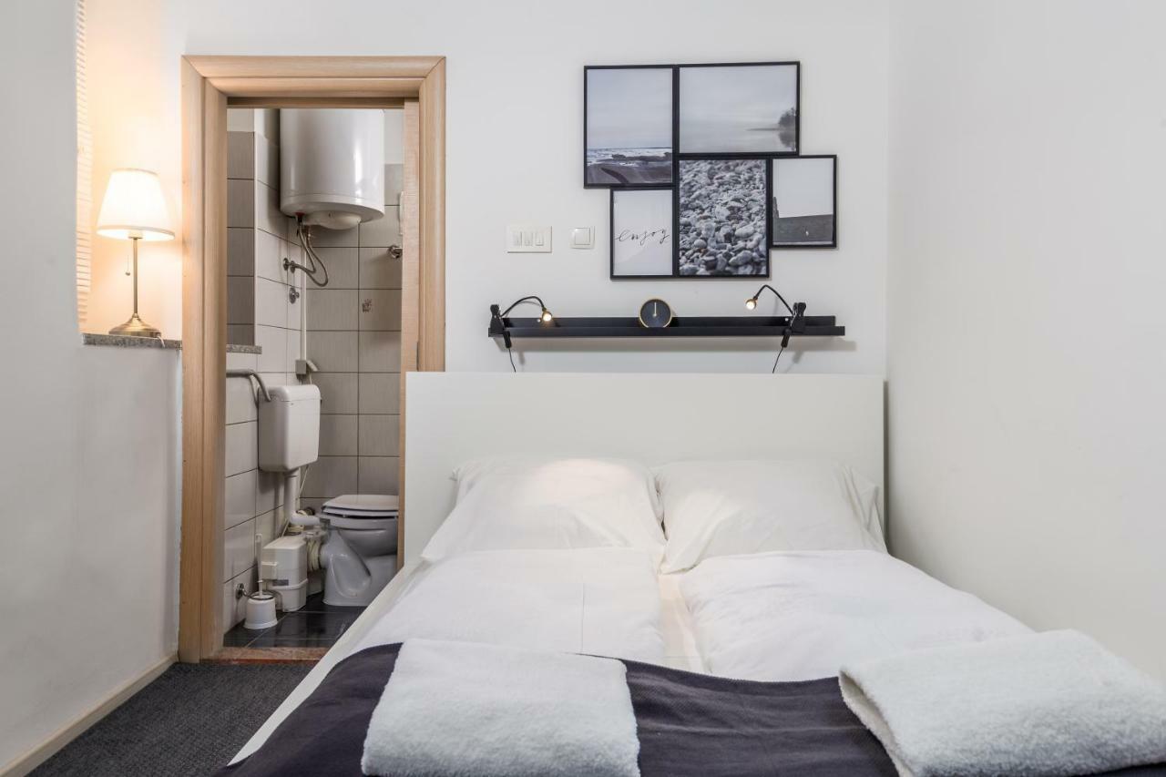 Room Andrea Rijeka Eksteriør billede