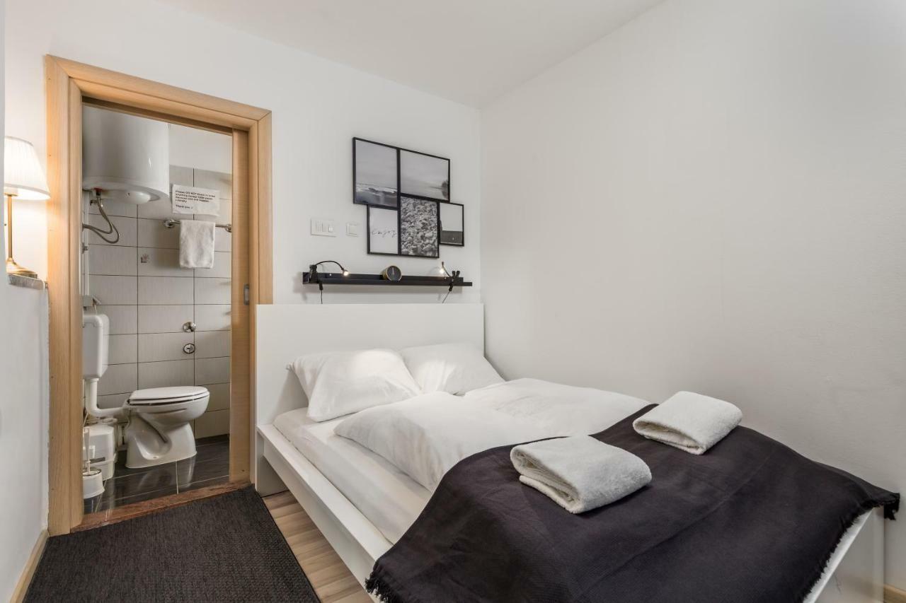 Room Andrea Rijeka Eksteriør billede